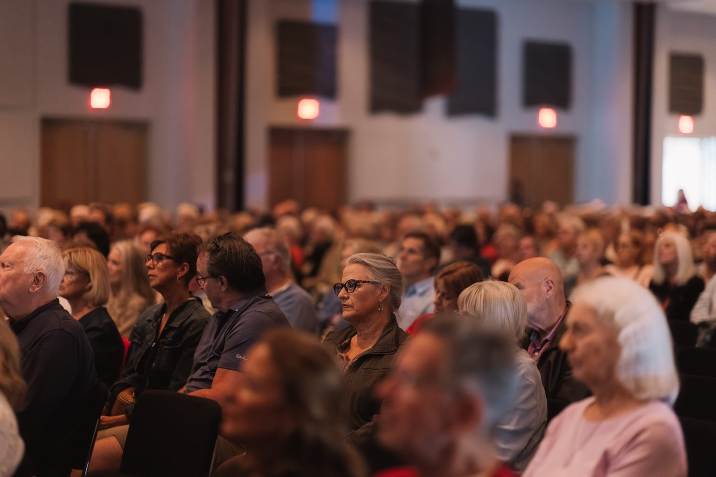 A packed audience filling the Venice Community Center for the Holocaust Memorial event